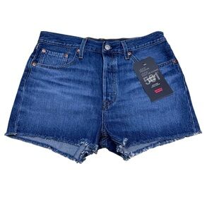 Women’s Levi 501 Shorts • size 28 • New with tags